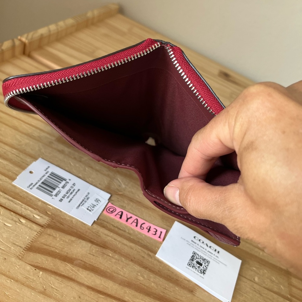 Coach Wallet🎈🎈 - Picture 7 of 8